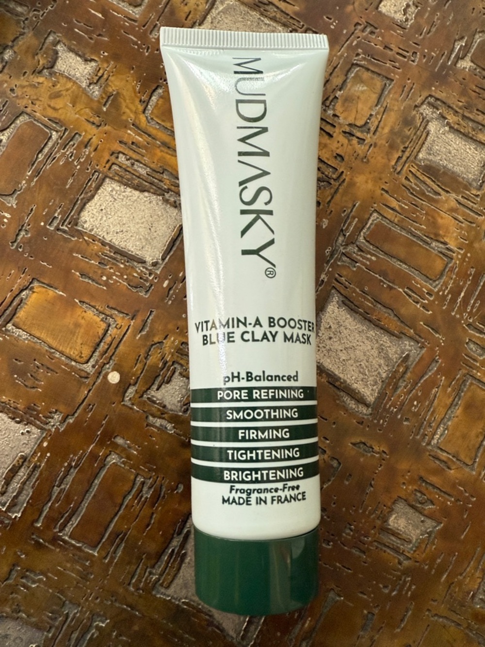 MUDMASKY Vitamin-A Booster Blue Clay Mask - Green & White
